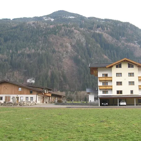 Bauernhof Stoanerhof